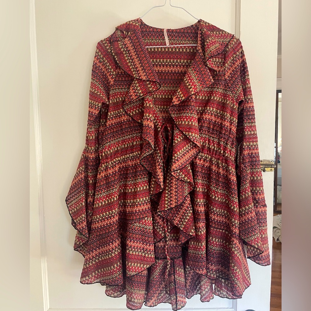 Free people blouse, tie-front. Brand new never been worn!!!